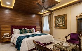 Hotel Bellamaunt Suite Near Delhi Igi Airport - Free Airport Pick Up & Drop